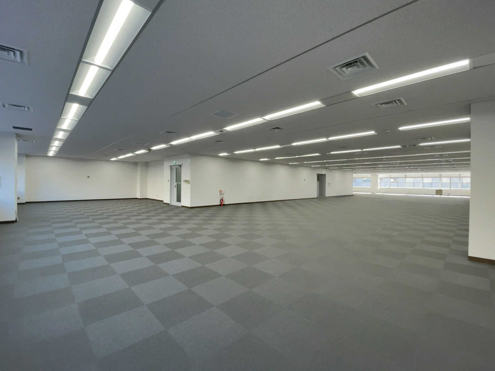 オフィス室内参考画像（5階・約154坪）