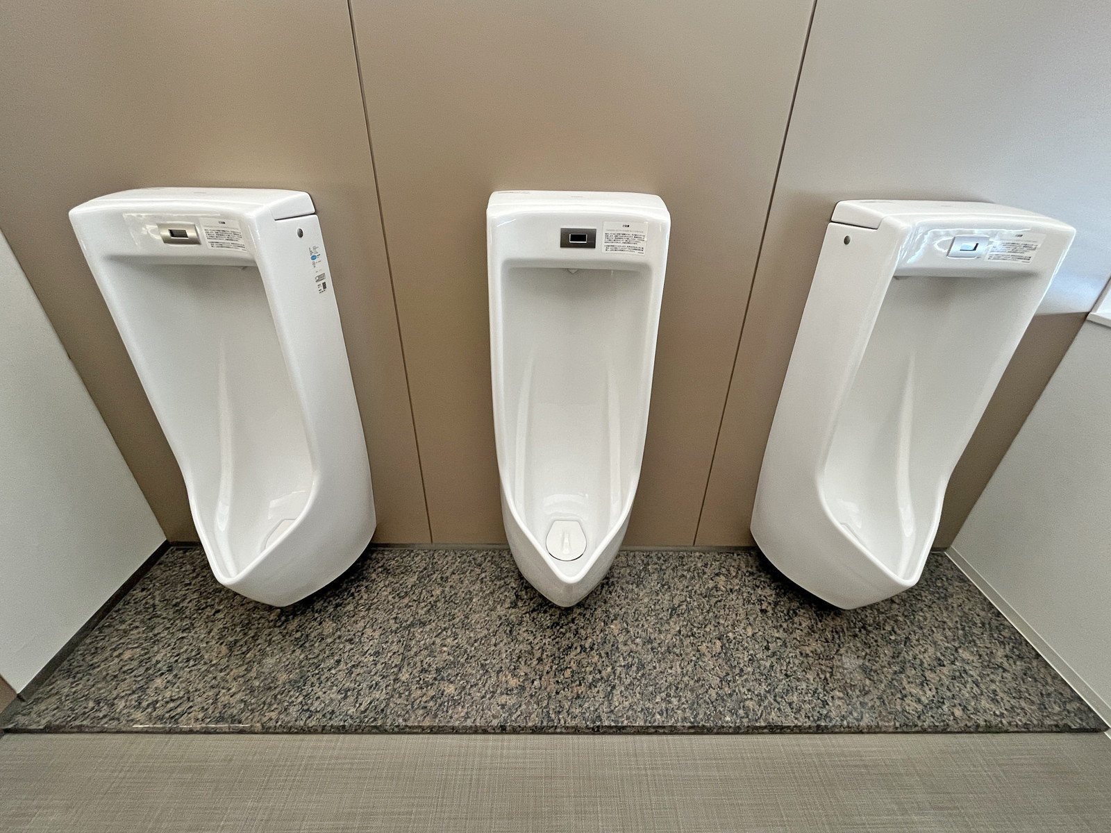男性用トイレ