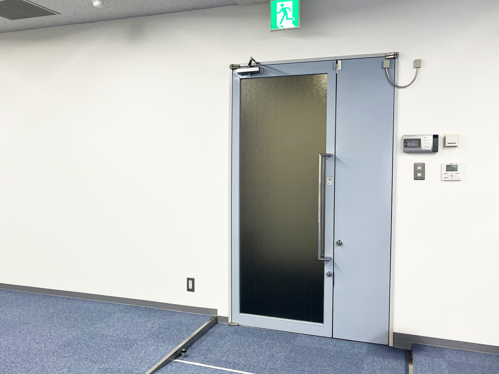 貸室出入口
