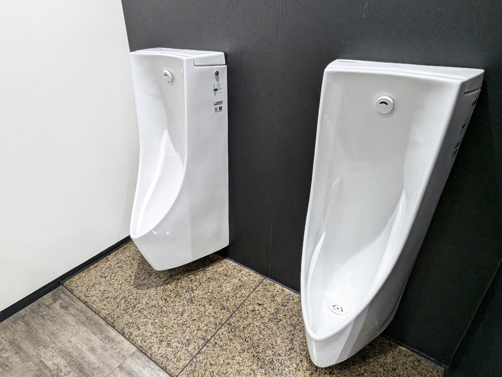 男性用トイレ