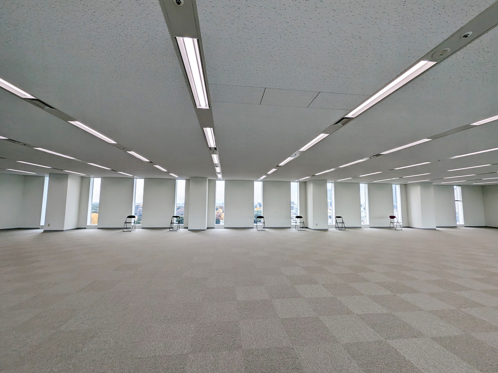 別角度の様子