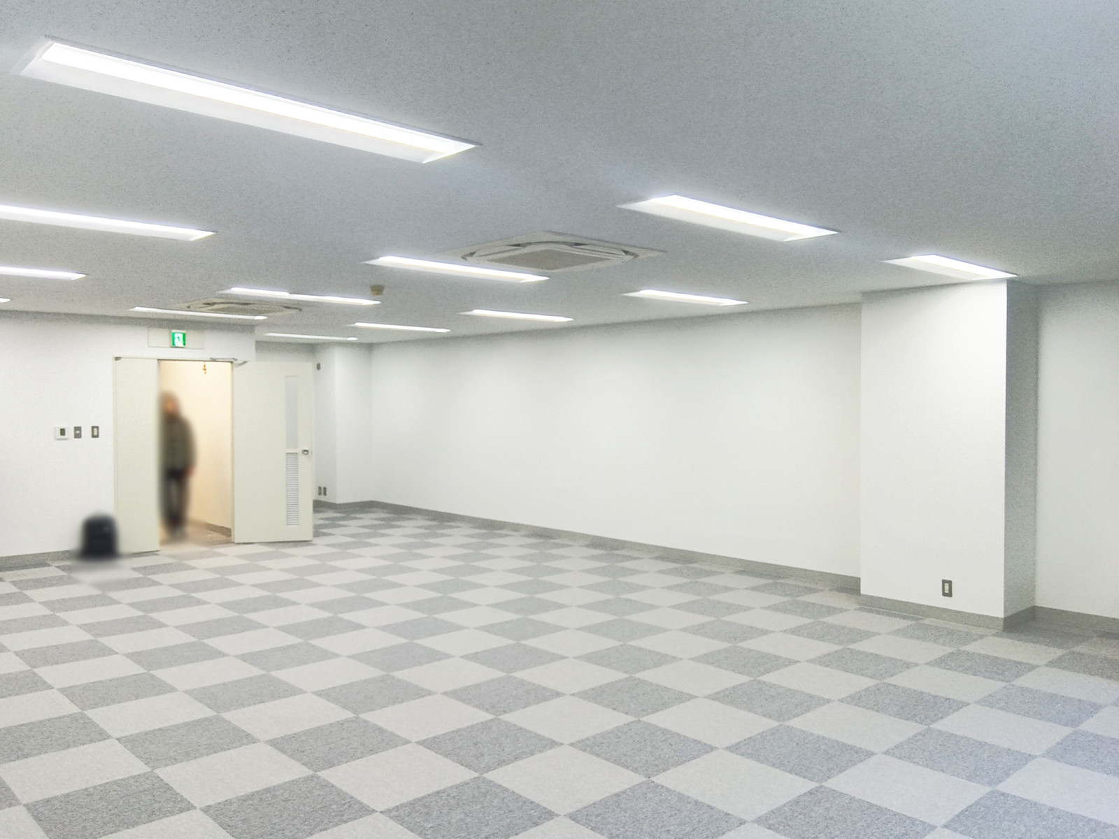 別角度の様子