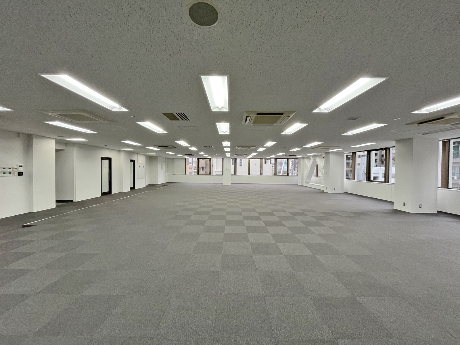 オフィス室内参考画像（6階・約106坪）