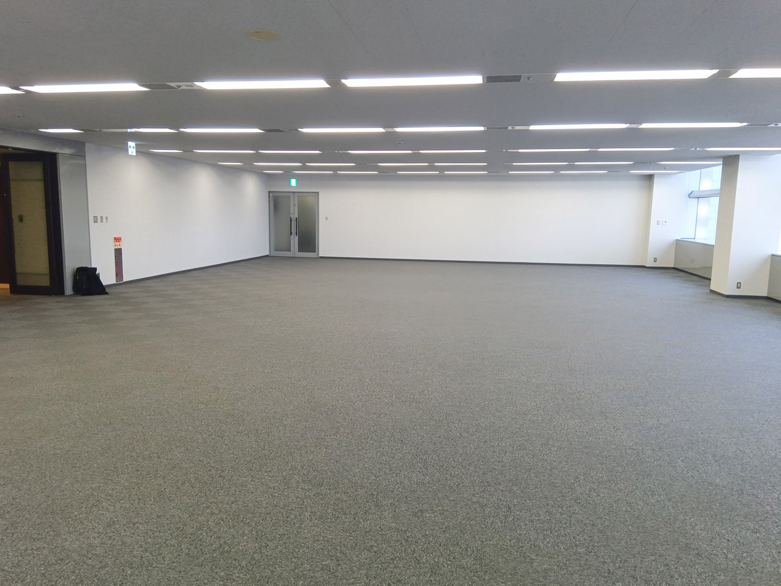 オフィス室内参考画像（8階・約61坪）