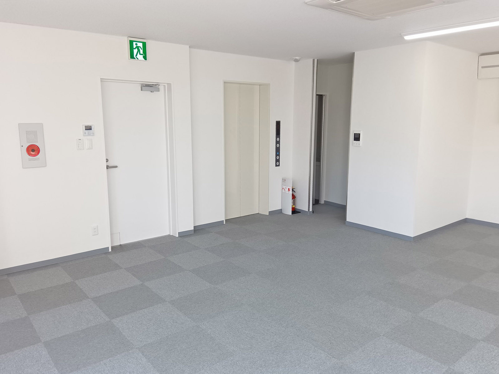 エレベーター付近の様子