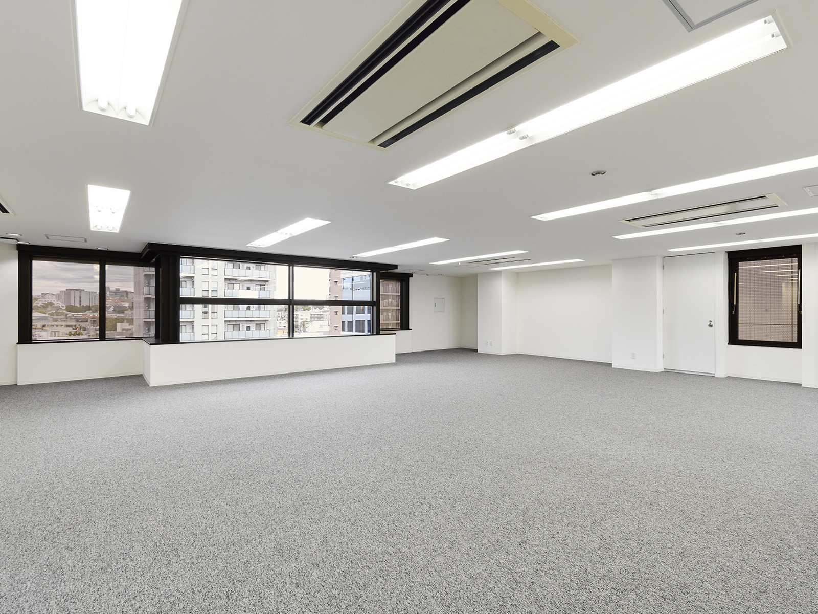 オフィス室内参考画像（約58坪）