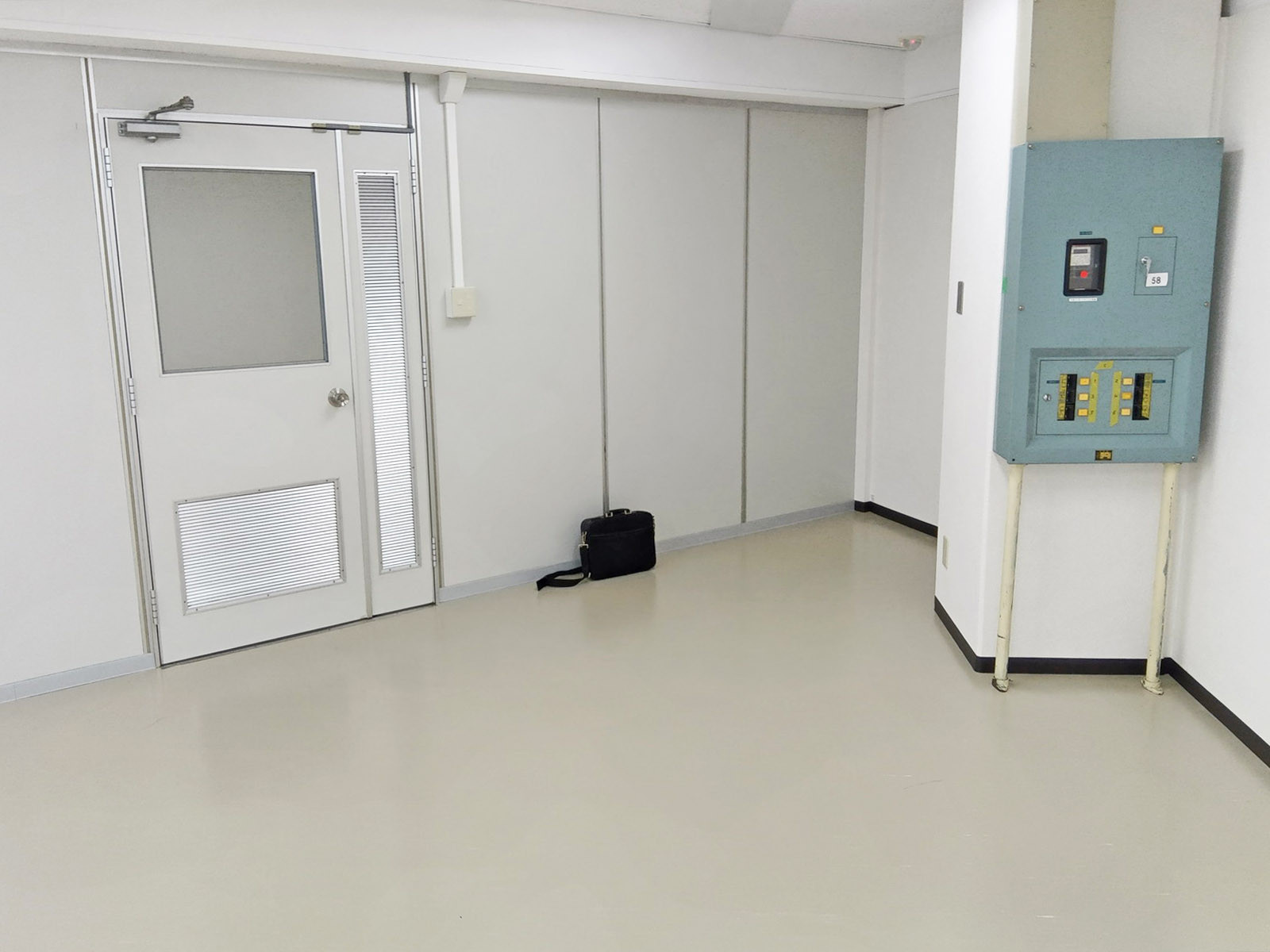 貸室出入口付近の様子