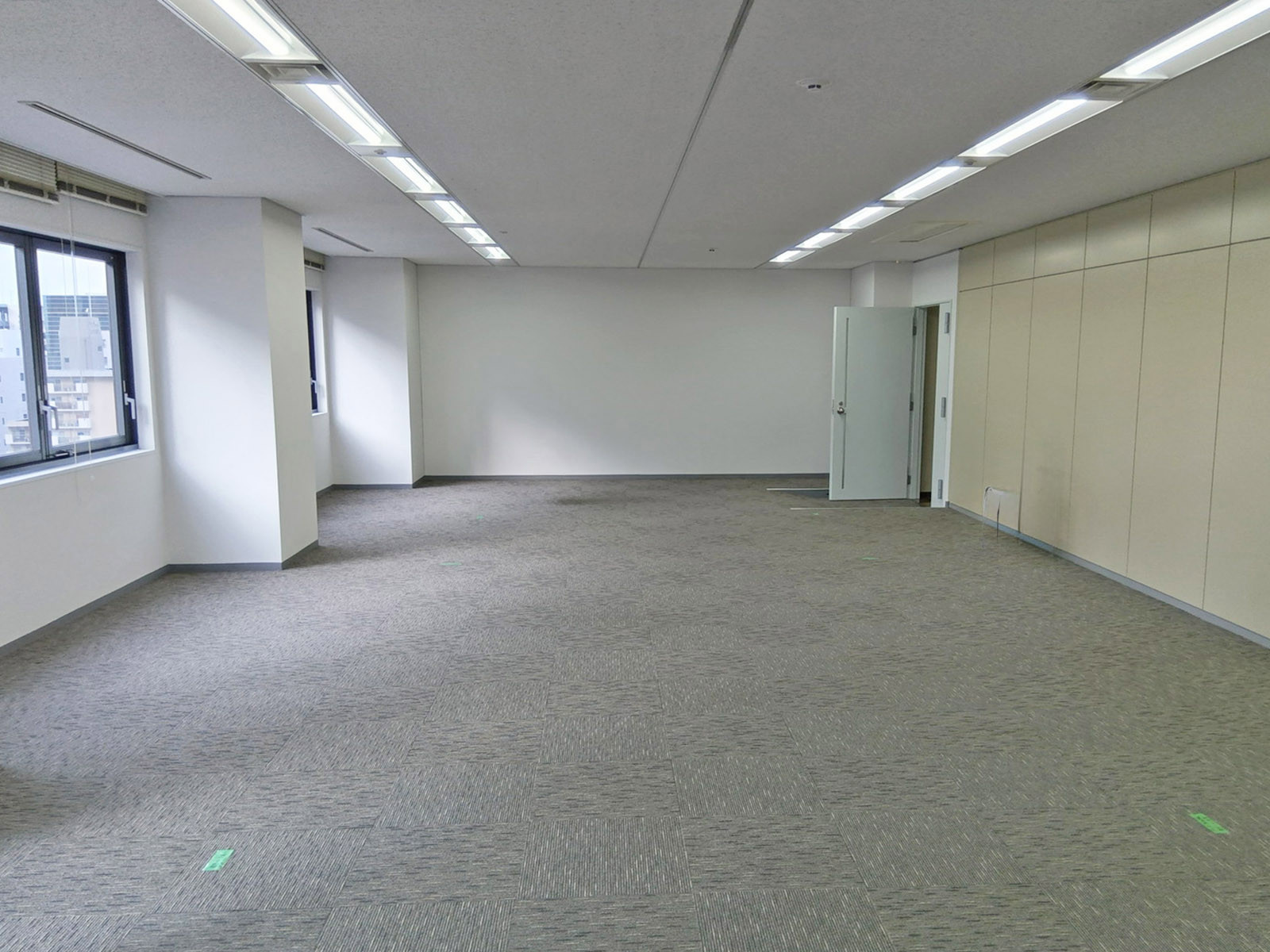 オフィス室内参考画像(901号室・約29坪)