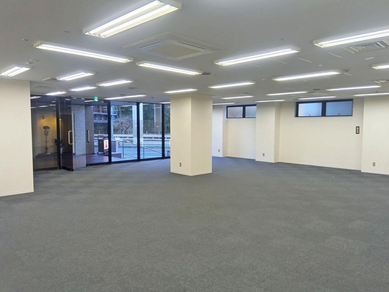 オフィス室内参考画像（1階・約83坪）