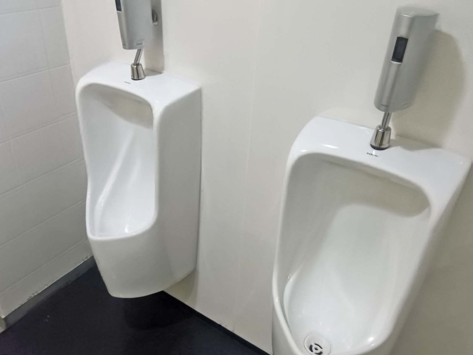 男性用トイレ