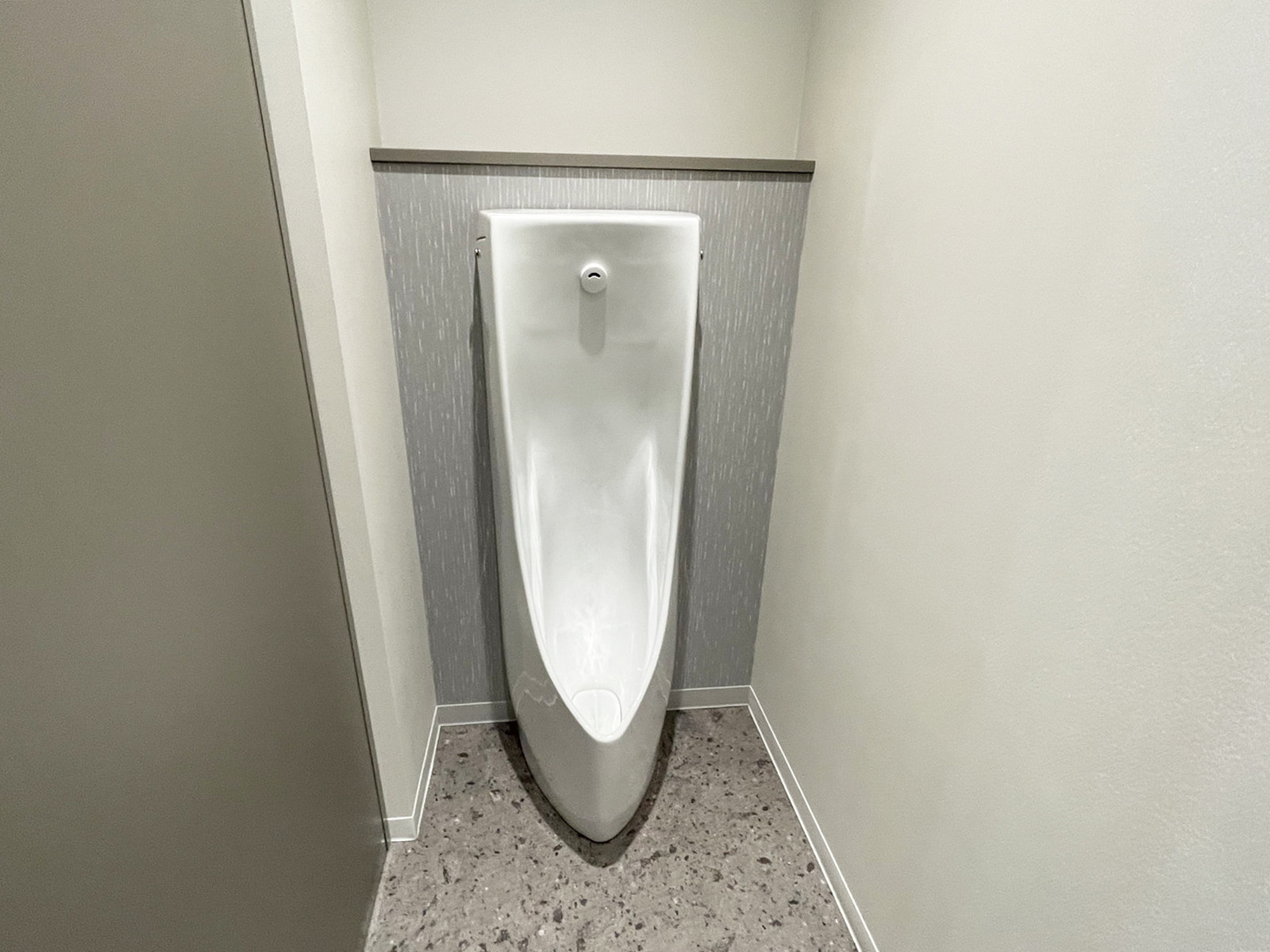 男性用トイレ