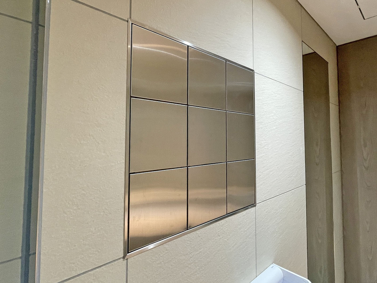 トイレの収納棚