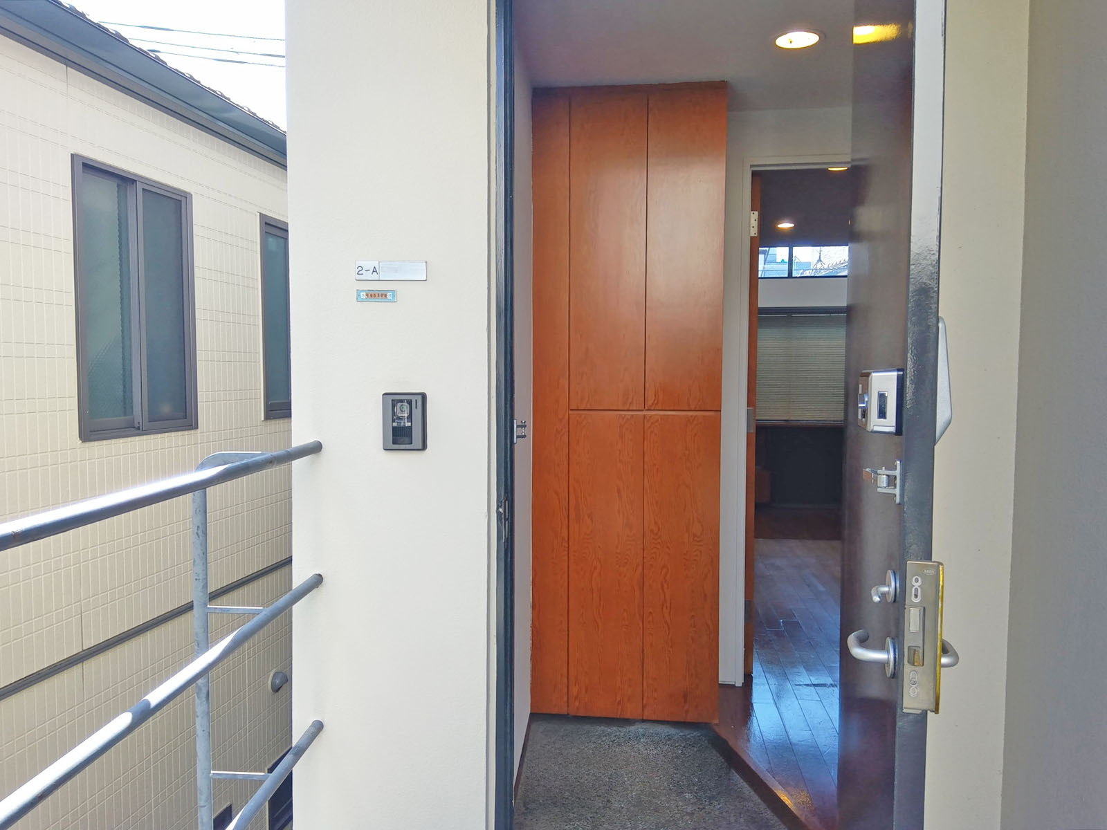 貸室出入口