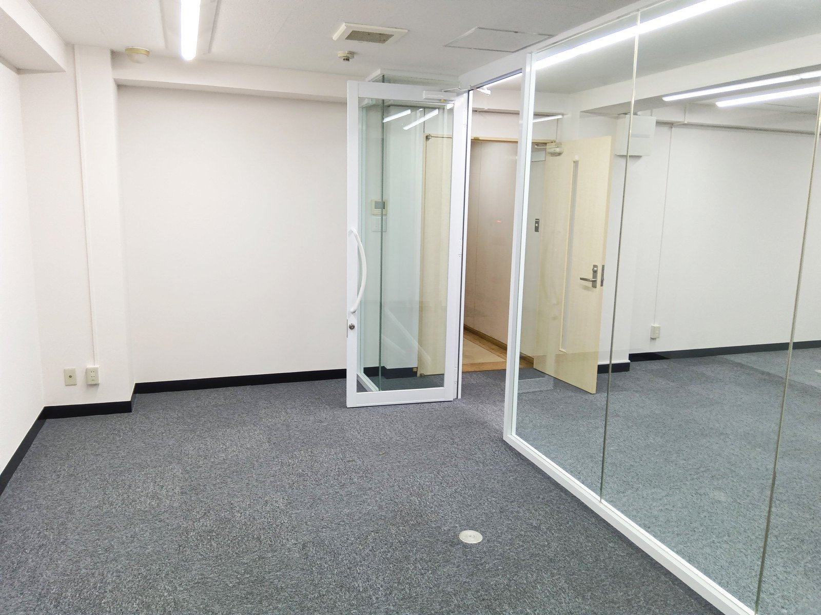 オフィス室内参考画像(4階・約22坪)
