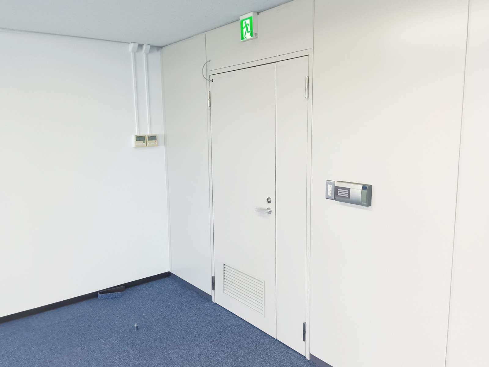 貸室出入口