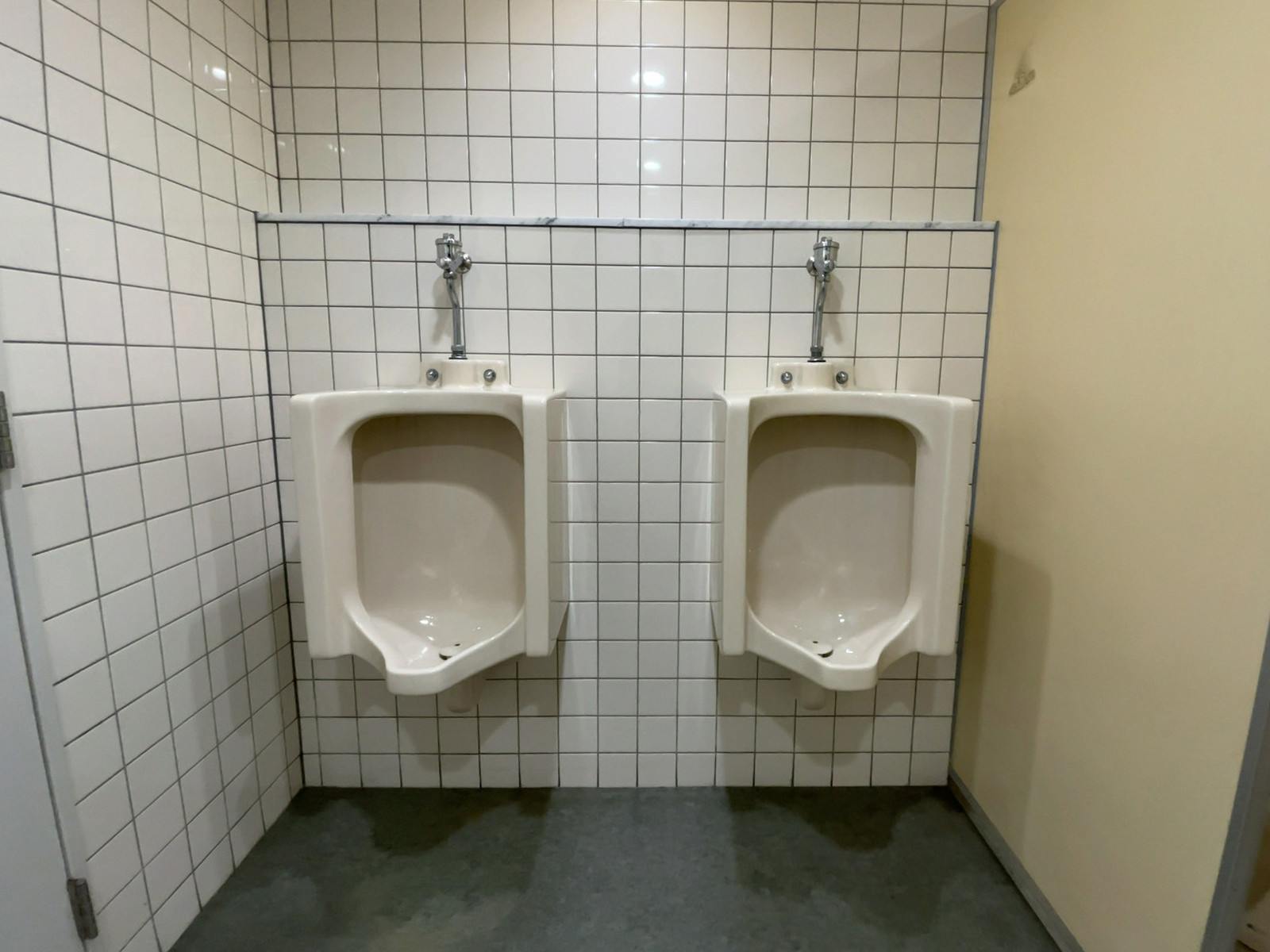 男性用トイレ