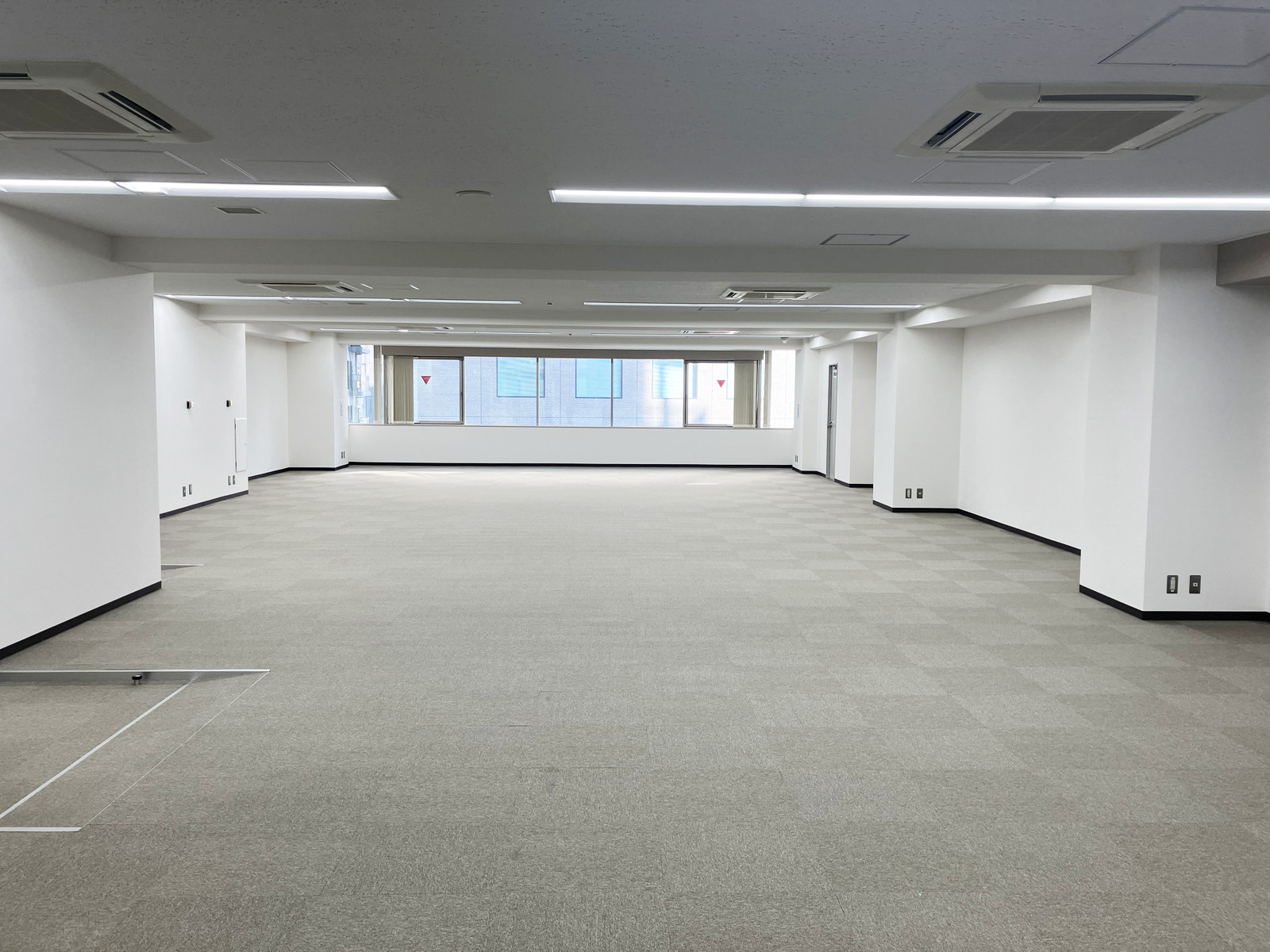 オフィス室内参考画像(5階・約121坪)