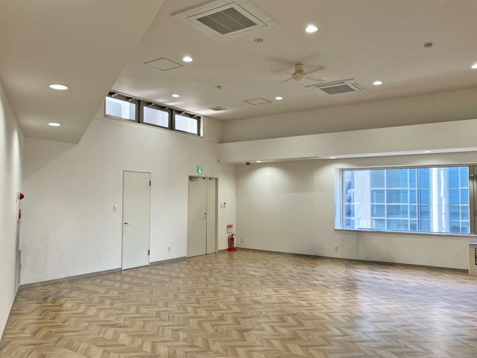 オフィス室内参考画像(6階・約24坪)