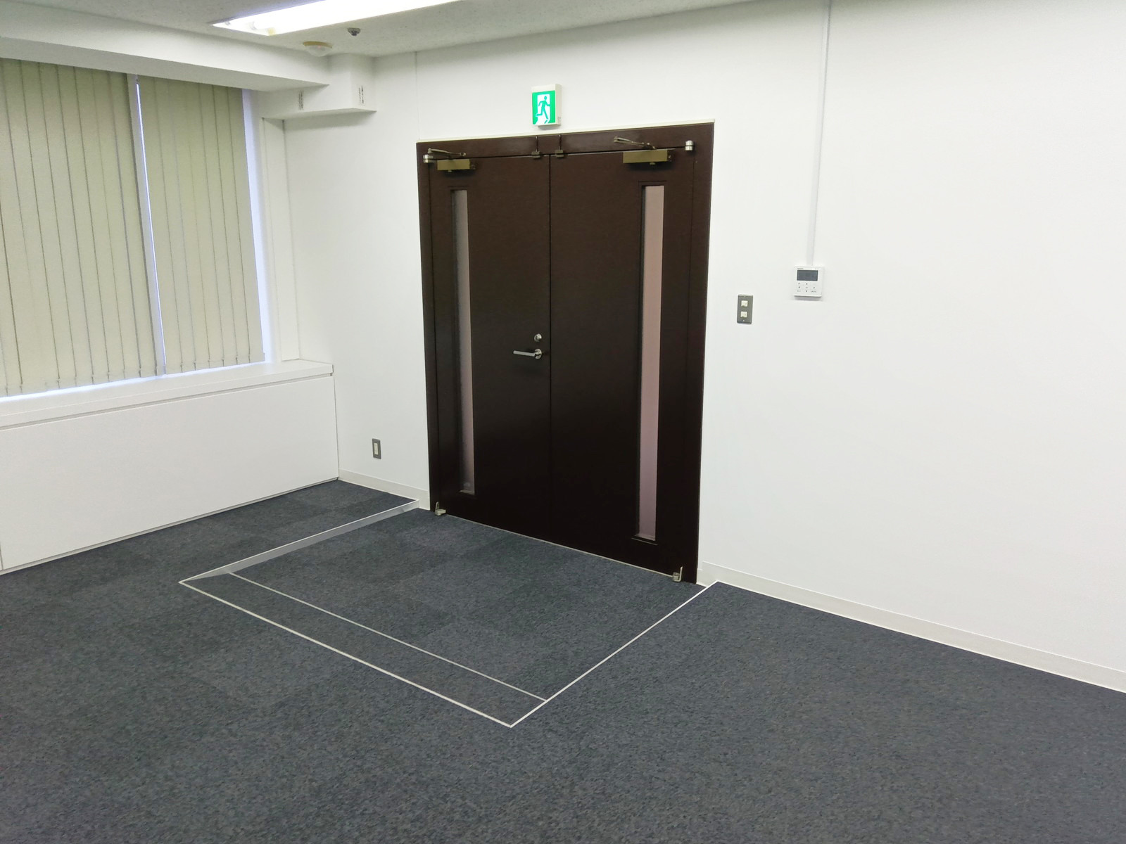 貸室出入口