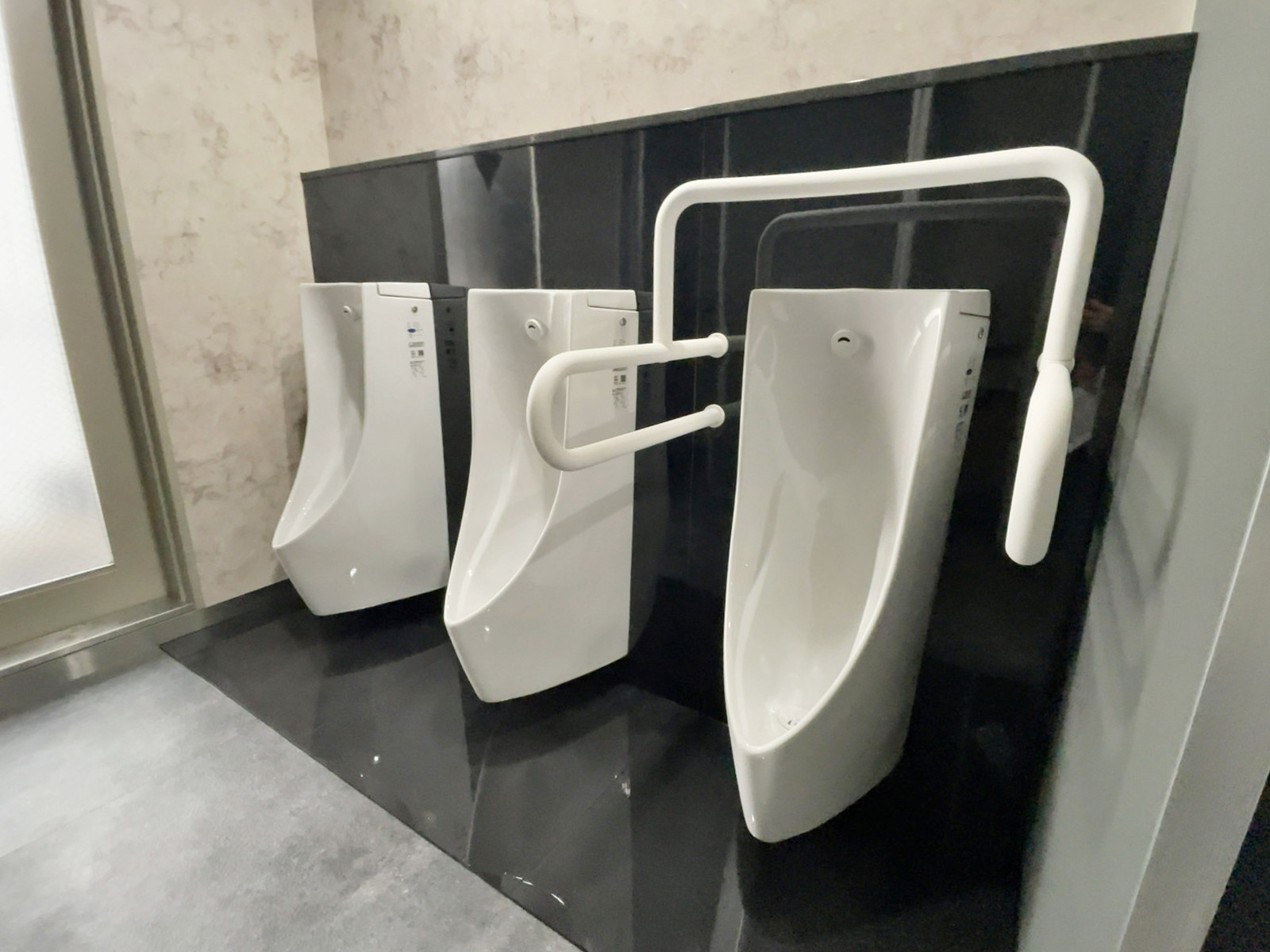 男性用トイレ