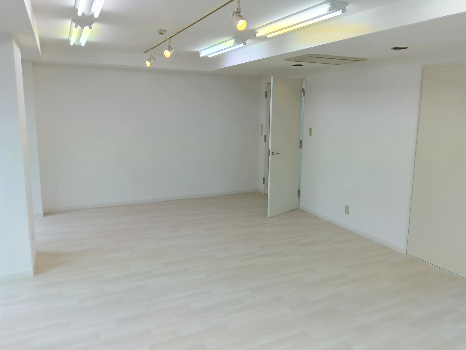 オフィス室内参考画像（3階・約29坪）