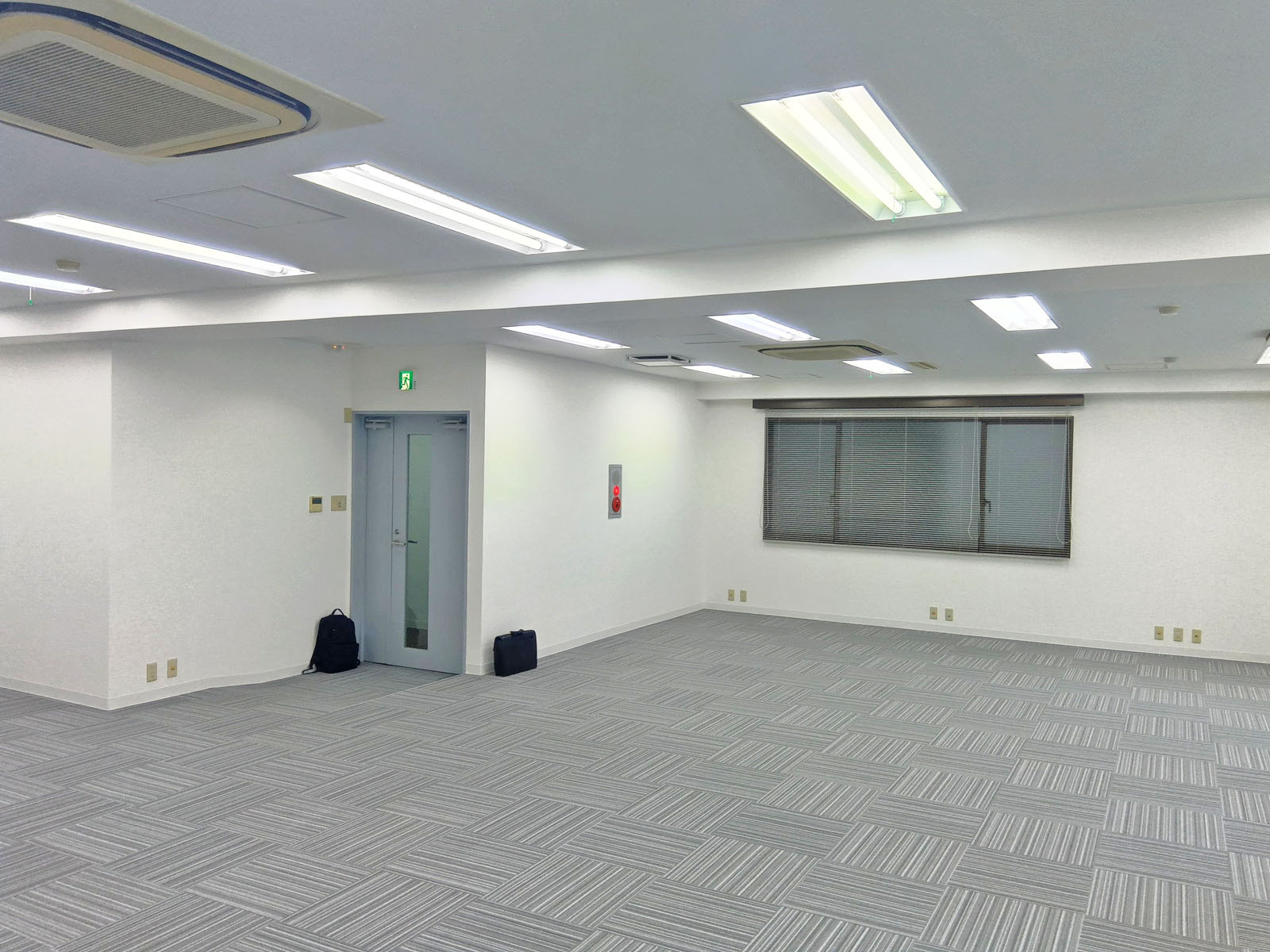 別角度の様子