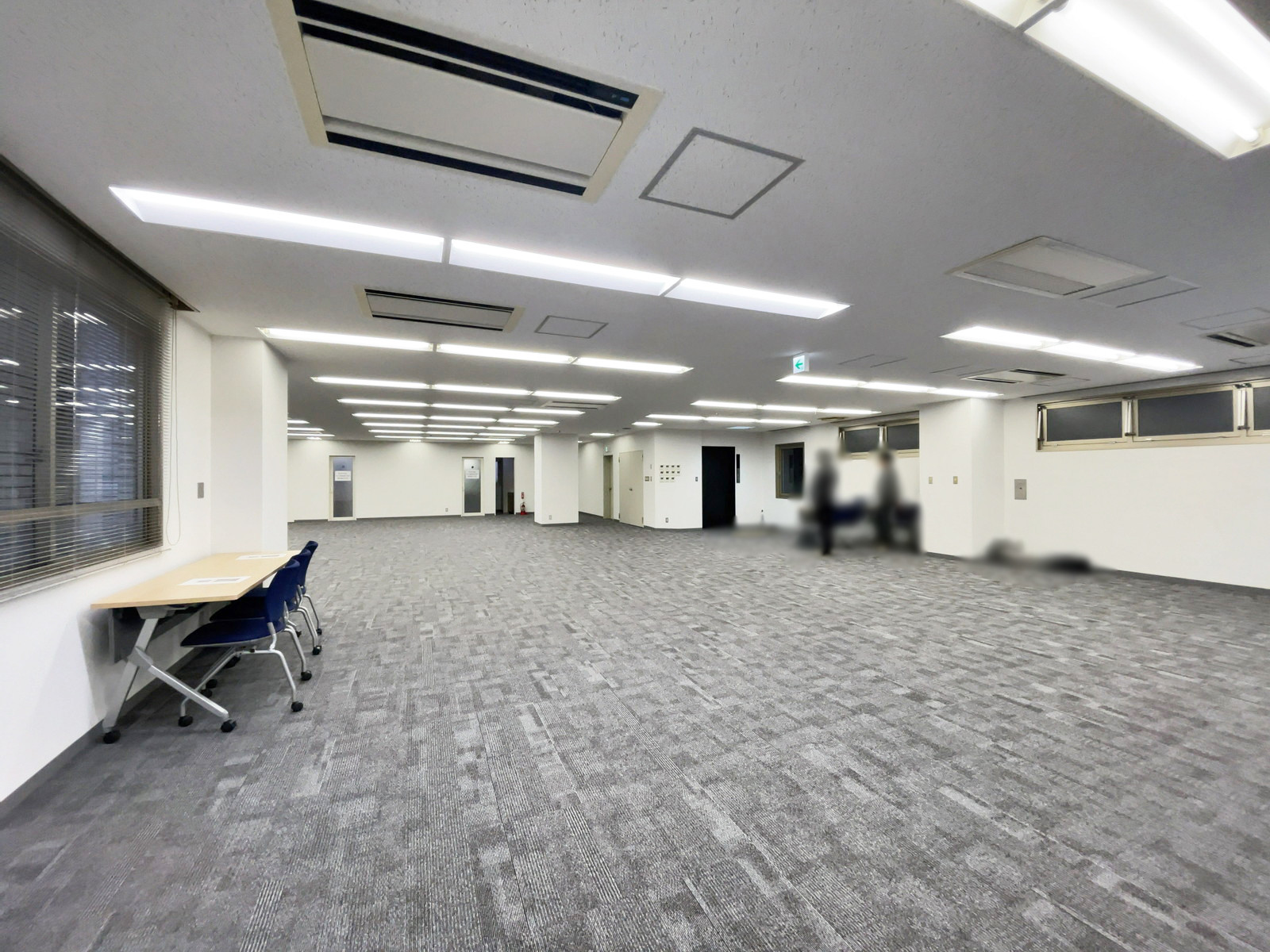 別角度の様子