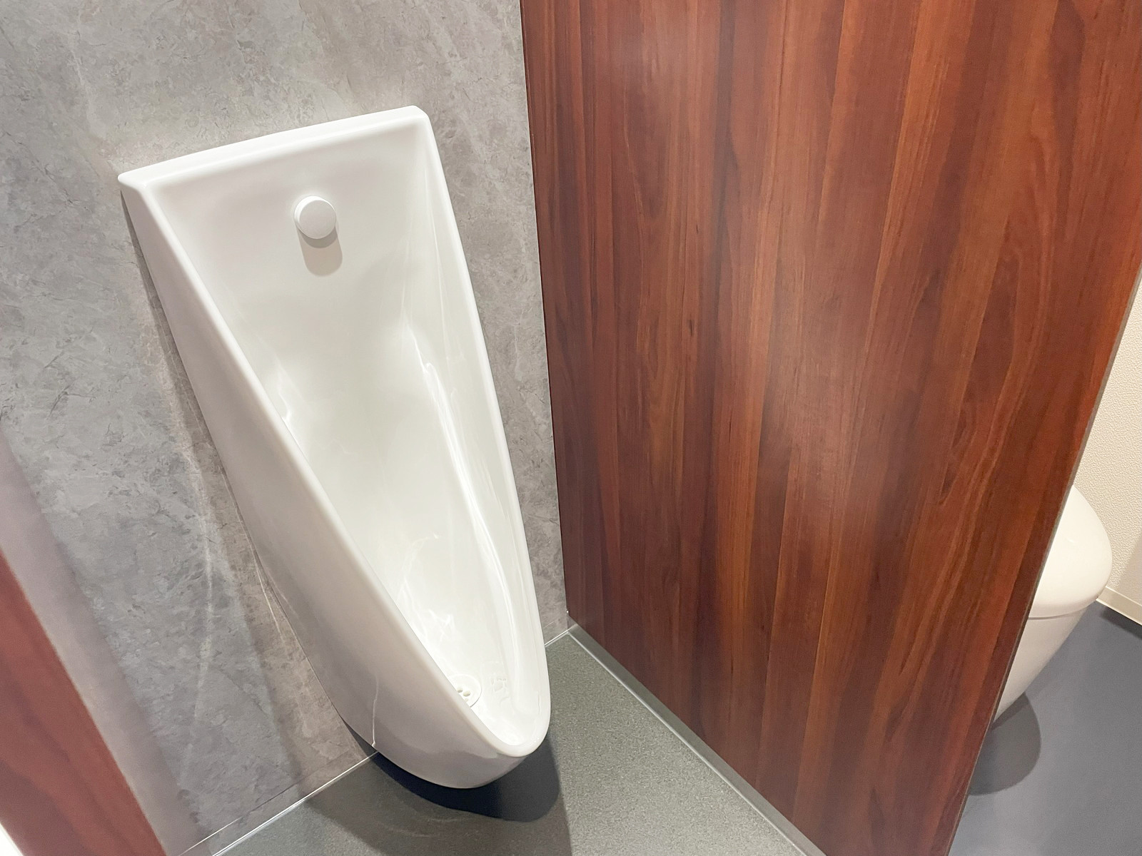 男性用トイレ