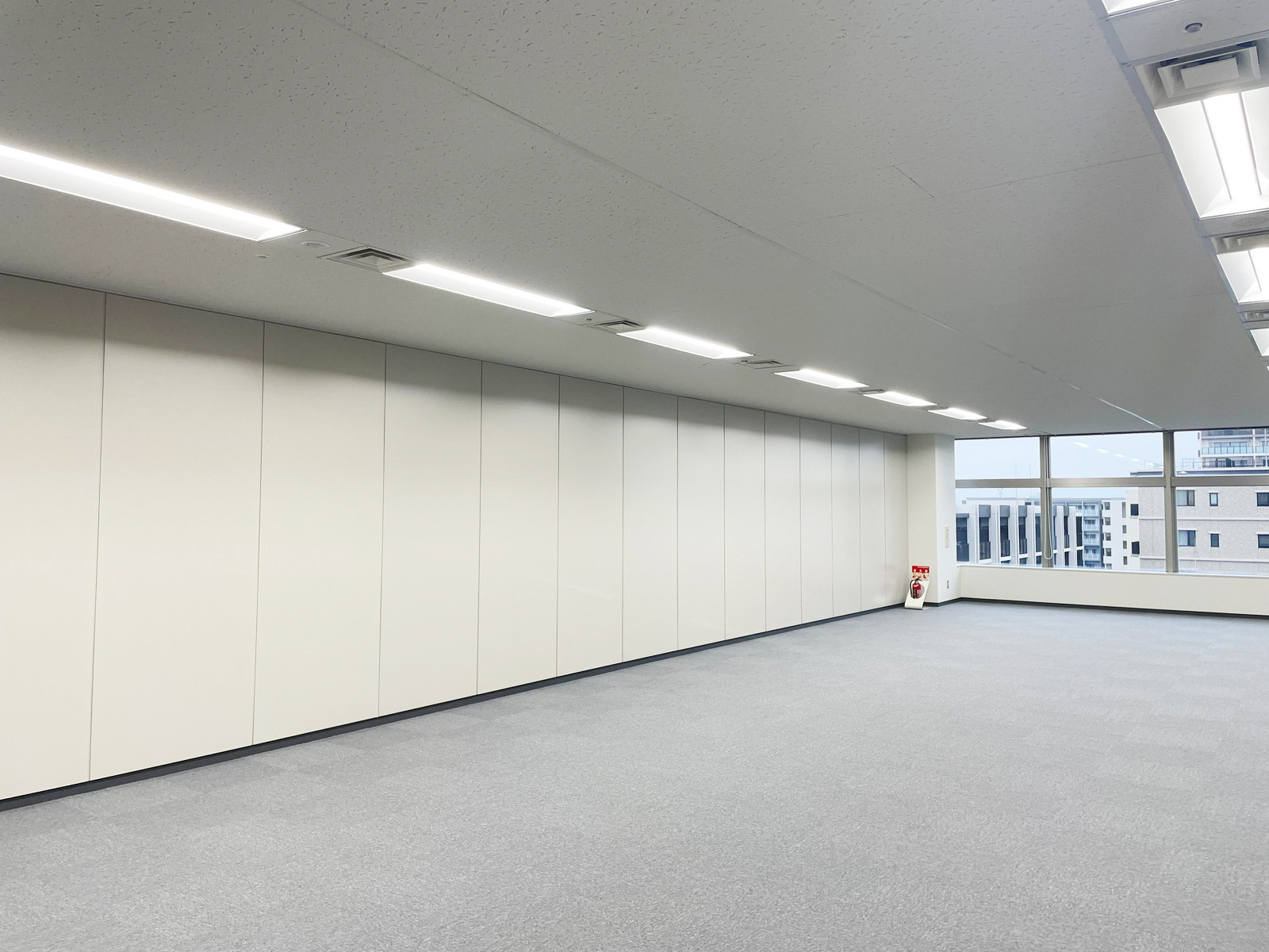 オフィス室内参考画像