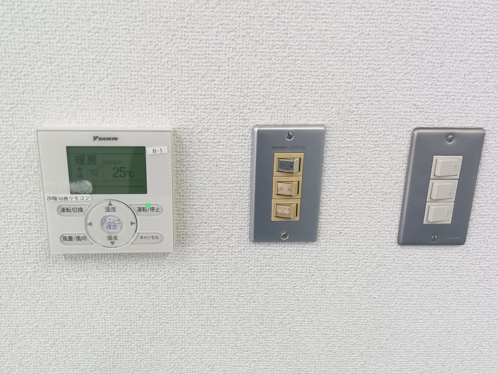 スイッチ類