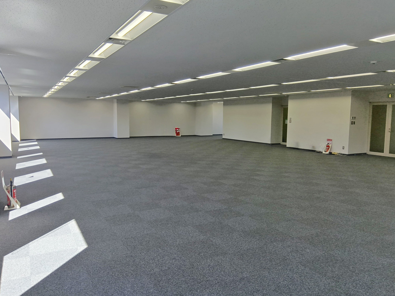 オフィス室内参考画像（9階・約102坪））