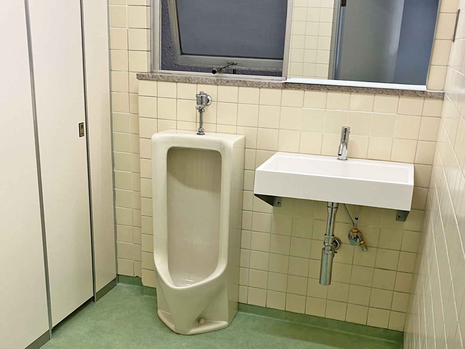 男性用トイレ