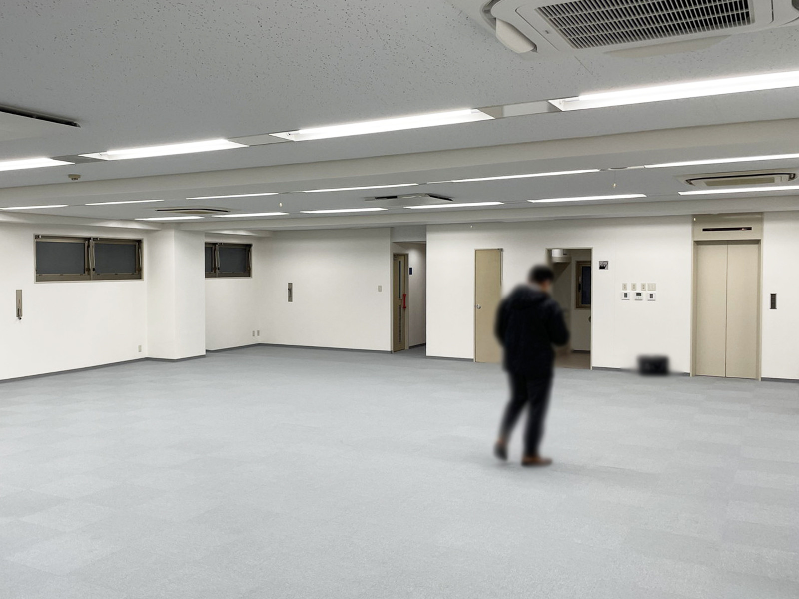 別角度の様子