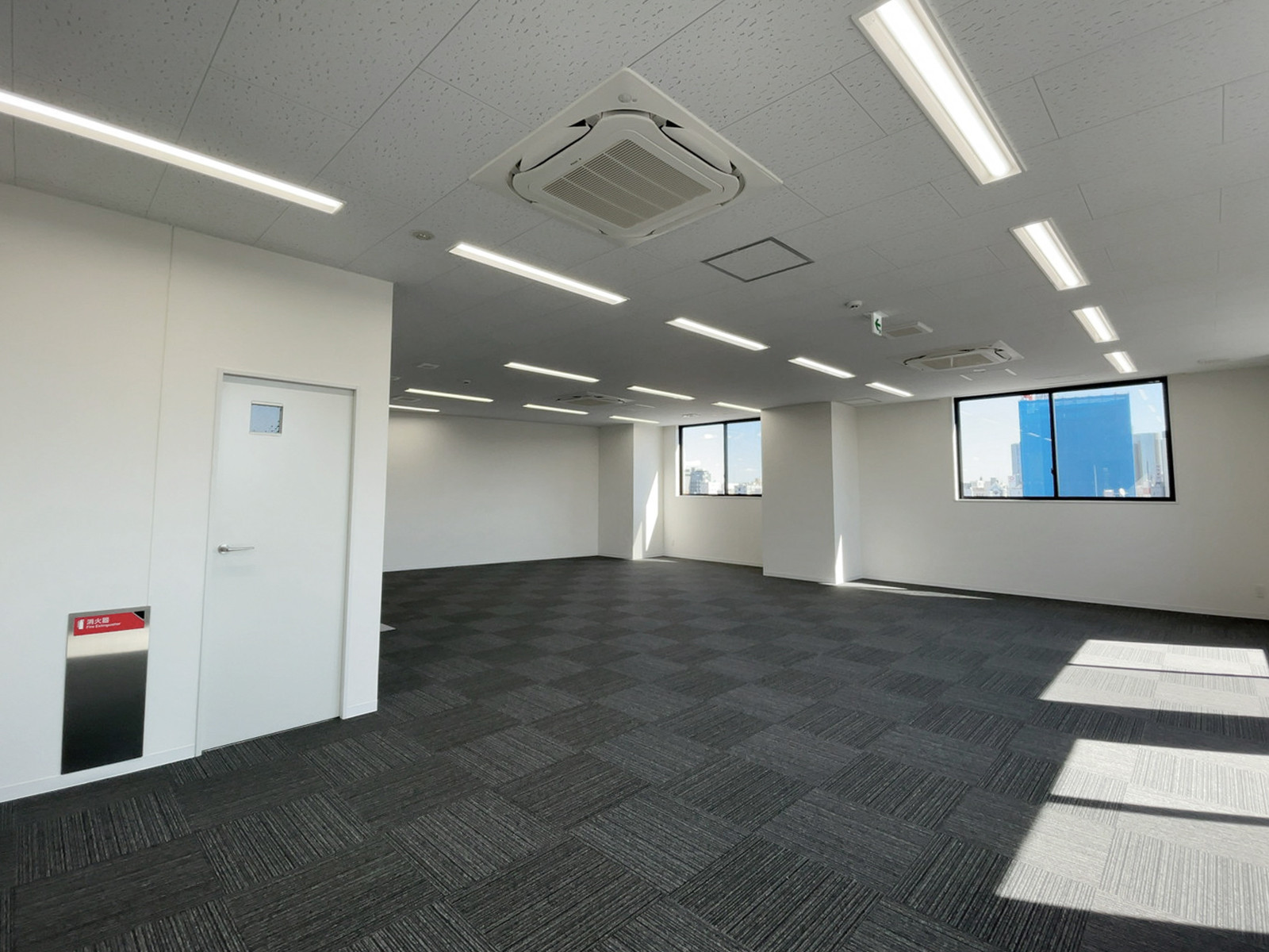 オフィス室内参考画像（9階・約32坪）