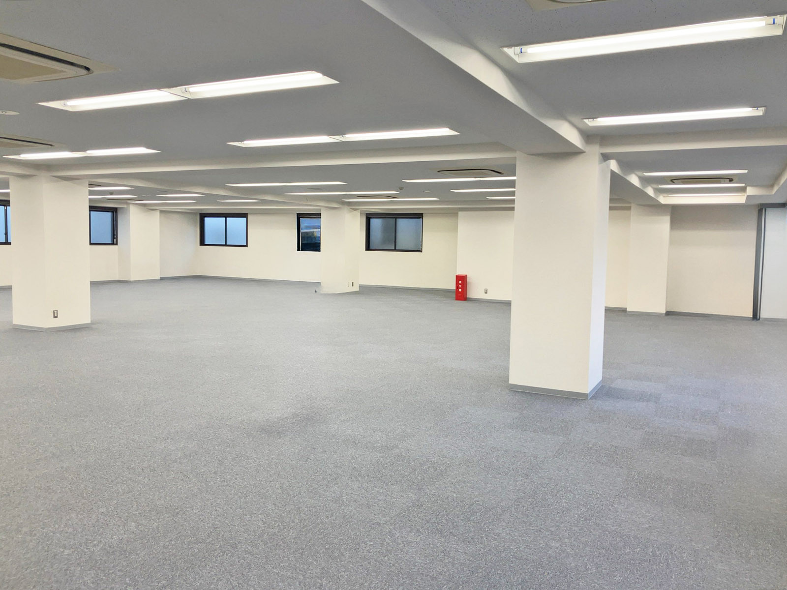 オフィス室内参考画像（4階・約103坪）