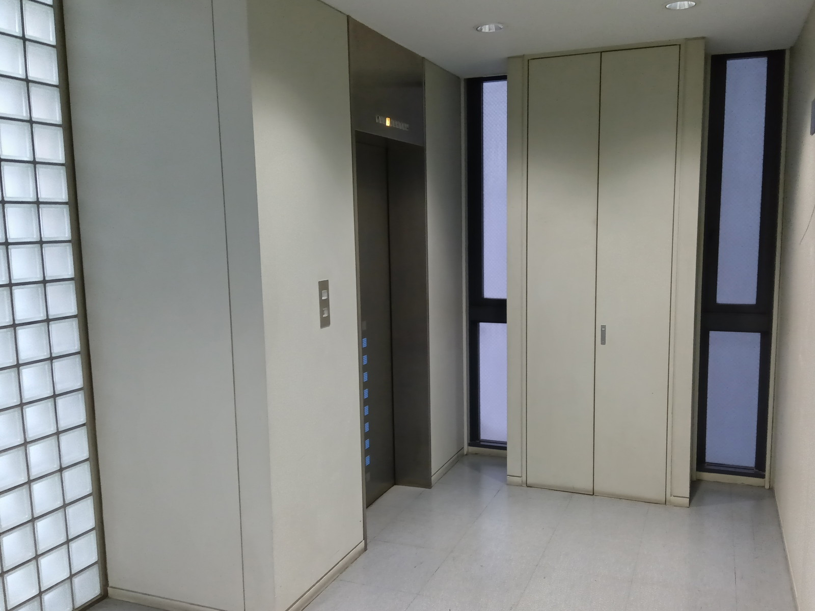 エレベーターホール