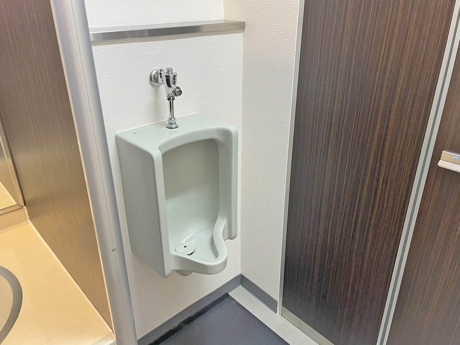 男性用トイレ