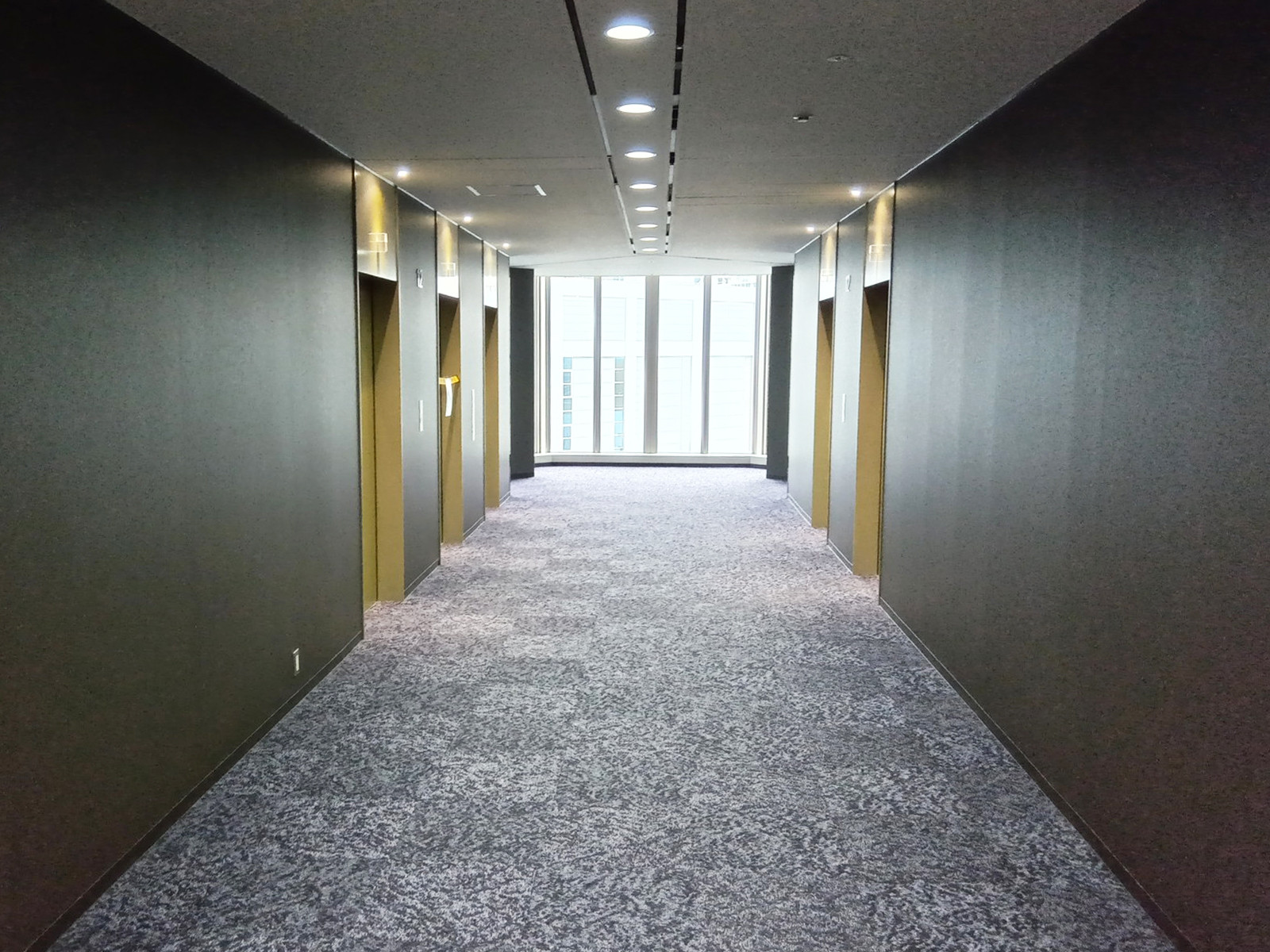 エレベーターホール