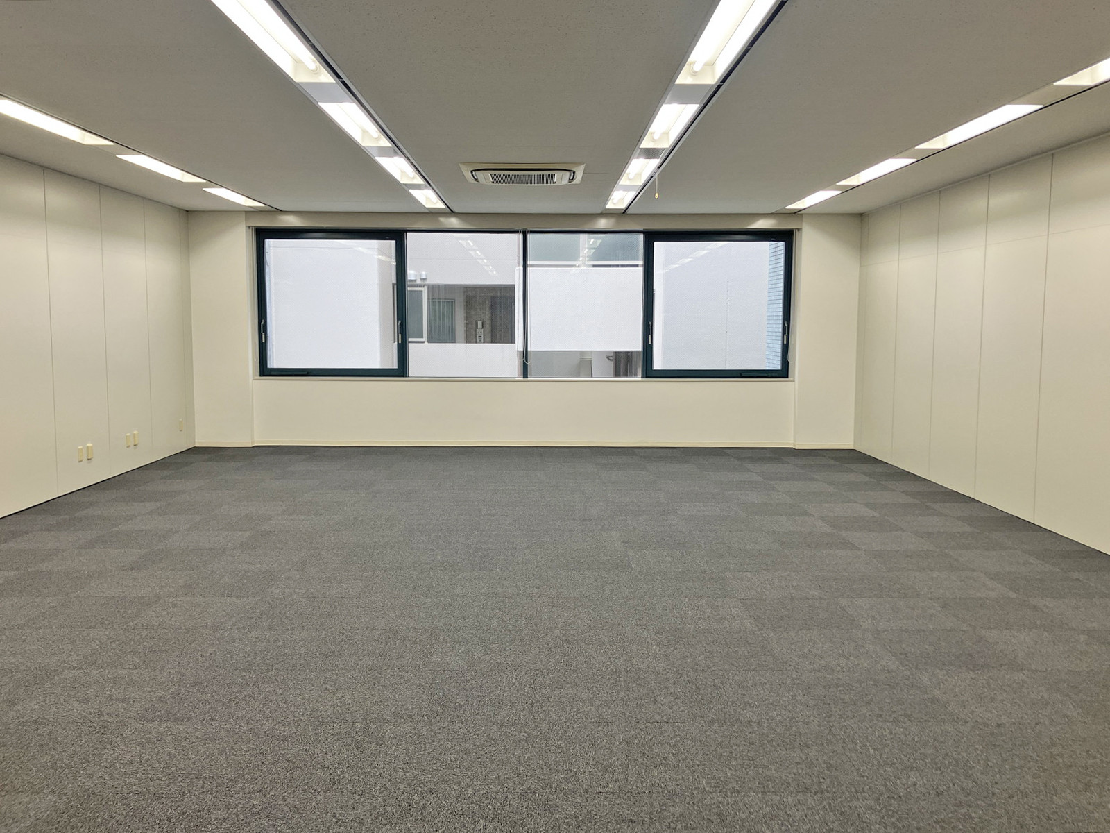 オフィス室内参考画像（804号室・約26坪）