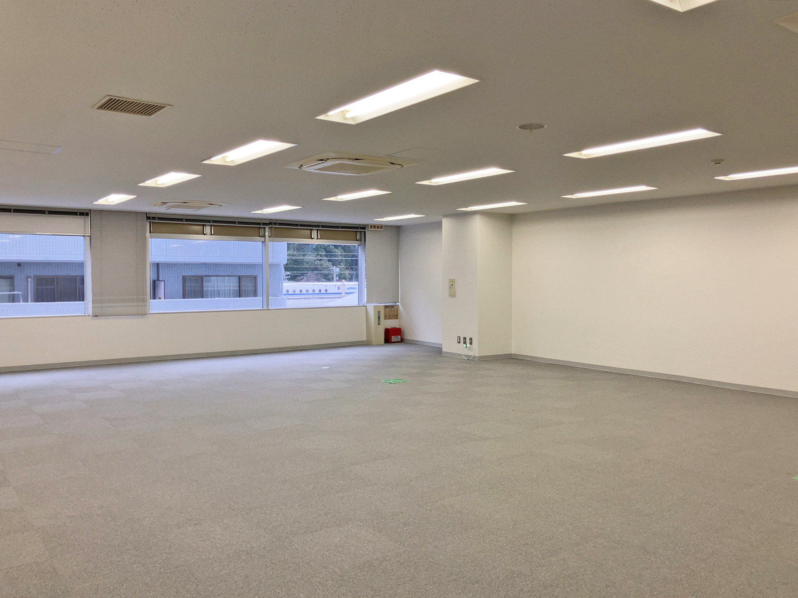 別角度の様子