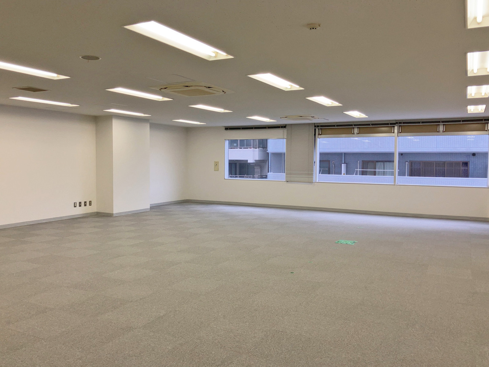 オフィス室内参考画像（404号室・約39坪）