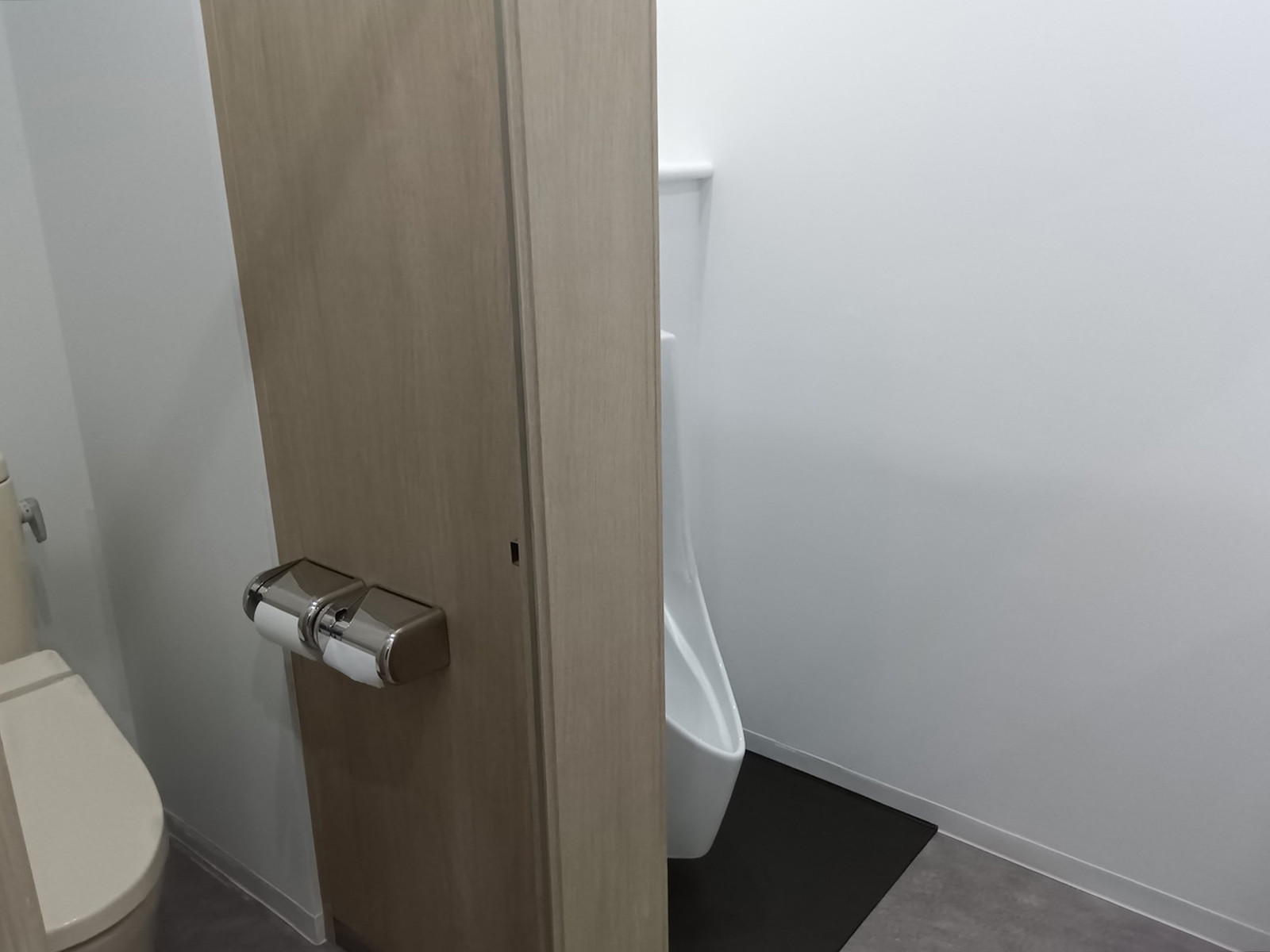 男性用トイレ