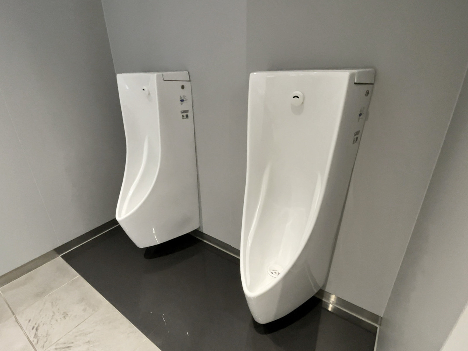 男性用トイレ
