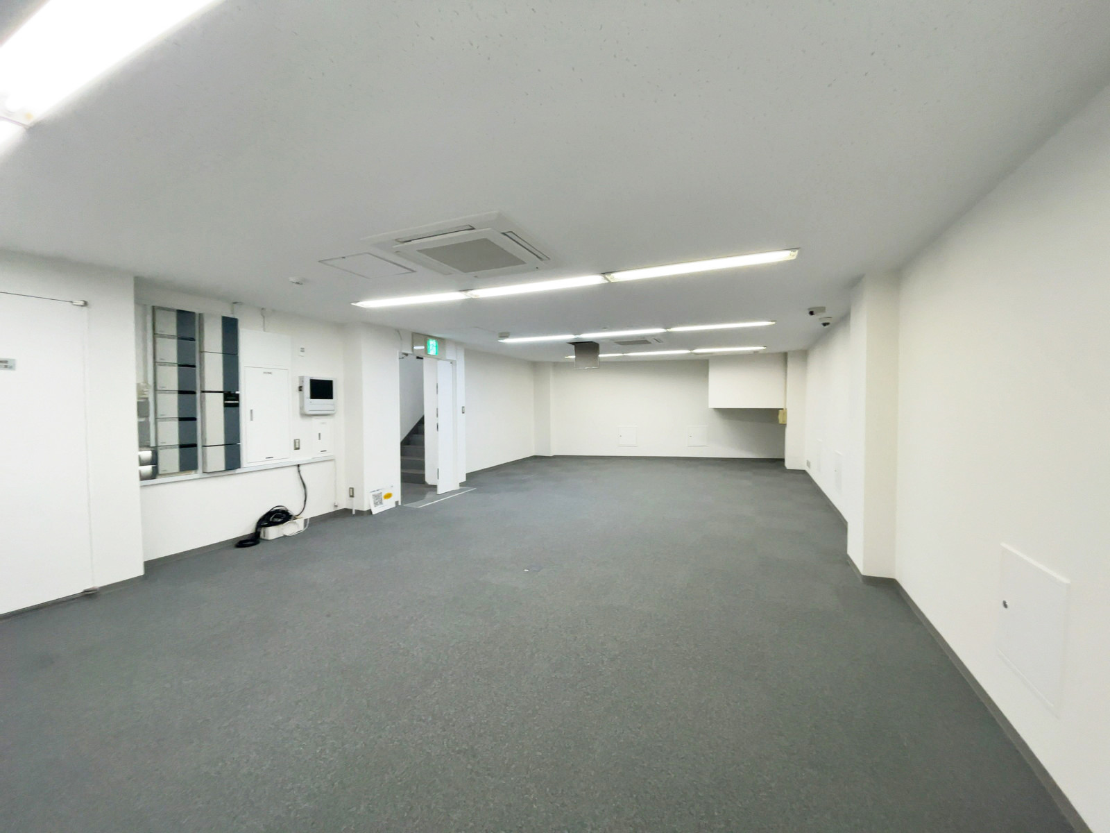 オフィス室内参考画像(地下1階・約35坪)