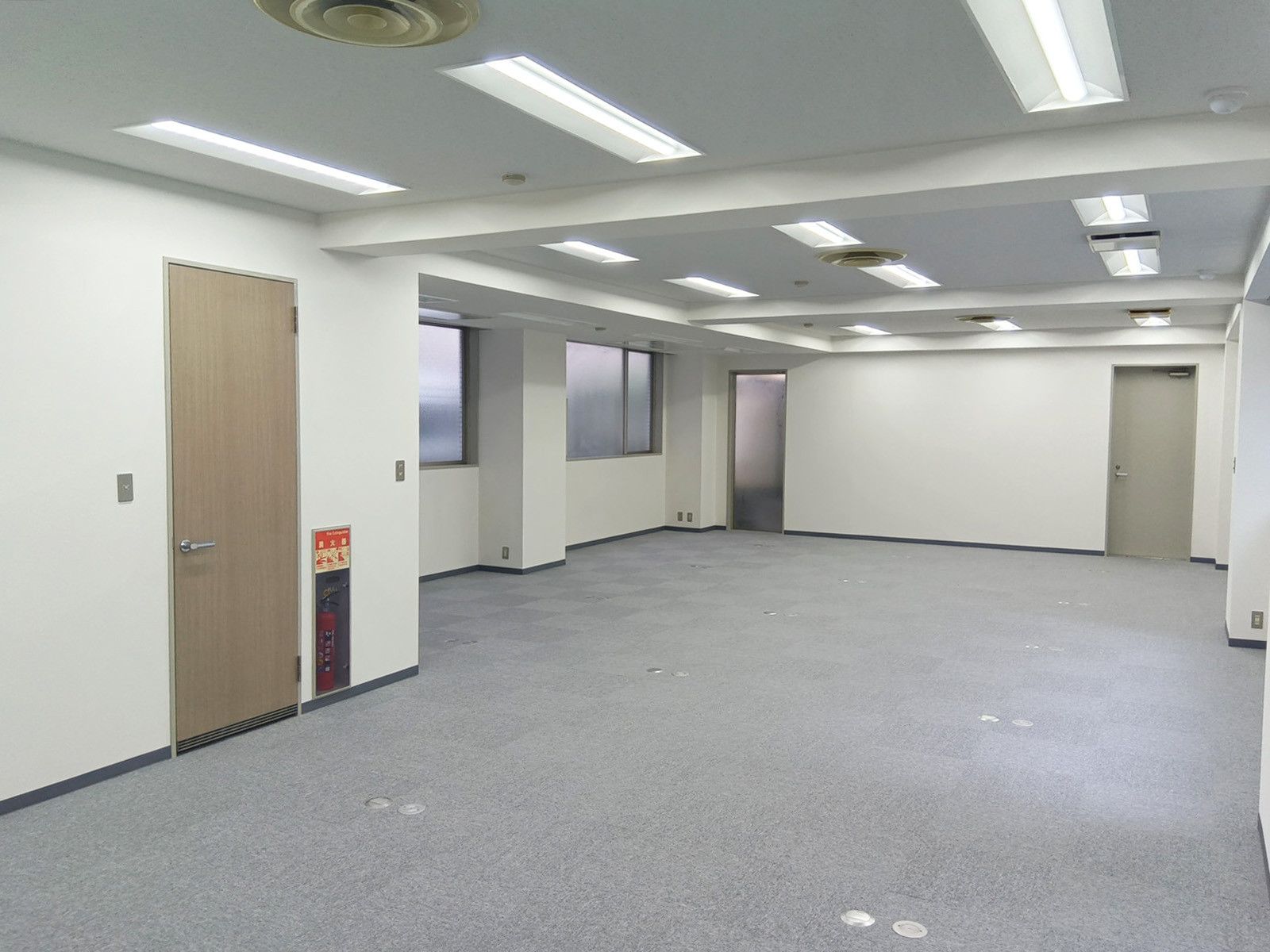 オフィス室内参考画像（1階・約30坪）