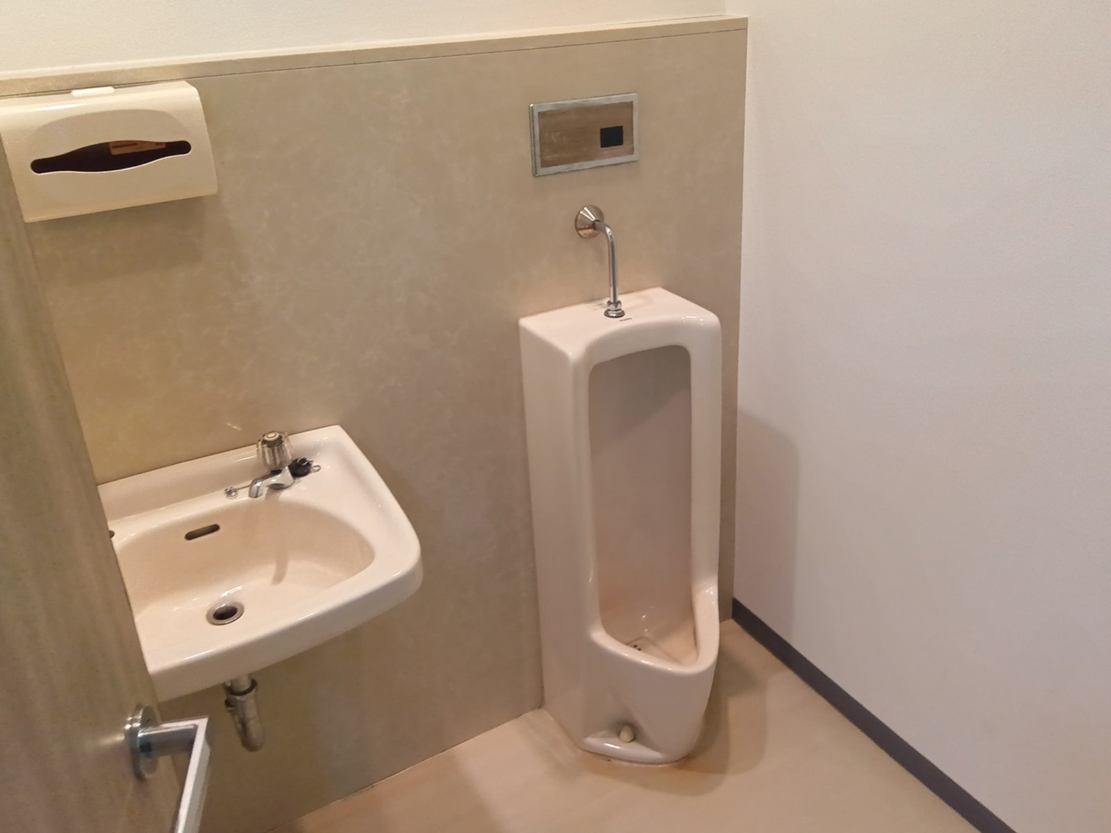 男性用トイレ