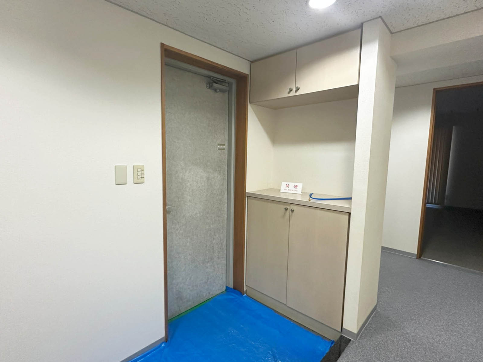 貸室出入口