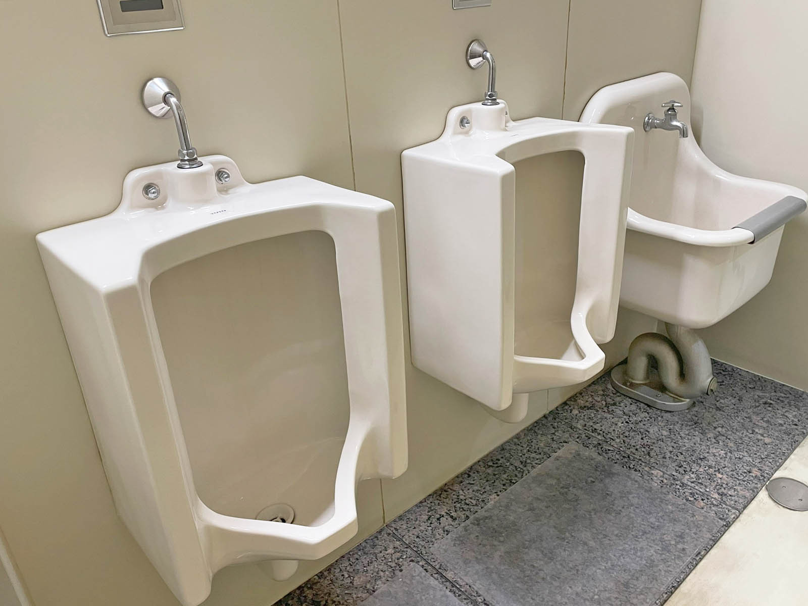 男性用トイレ