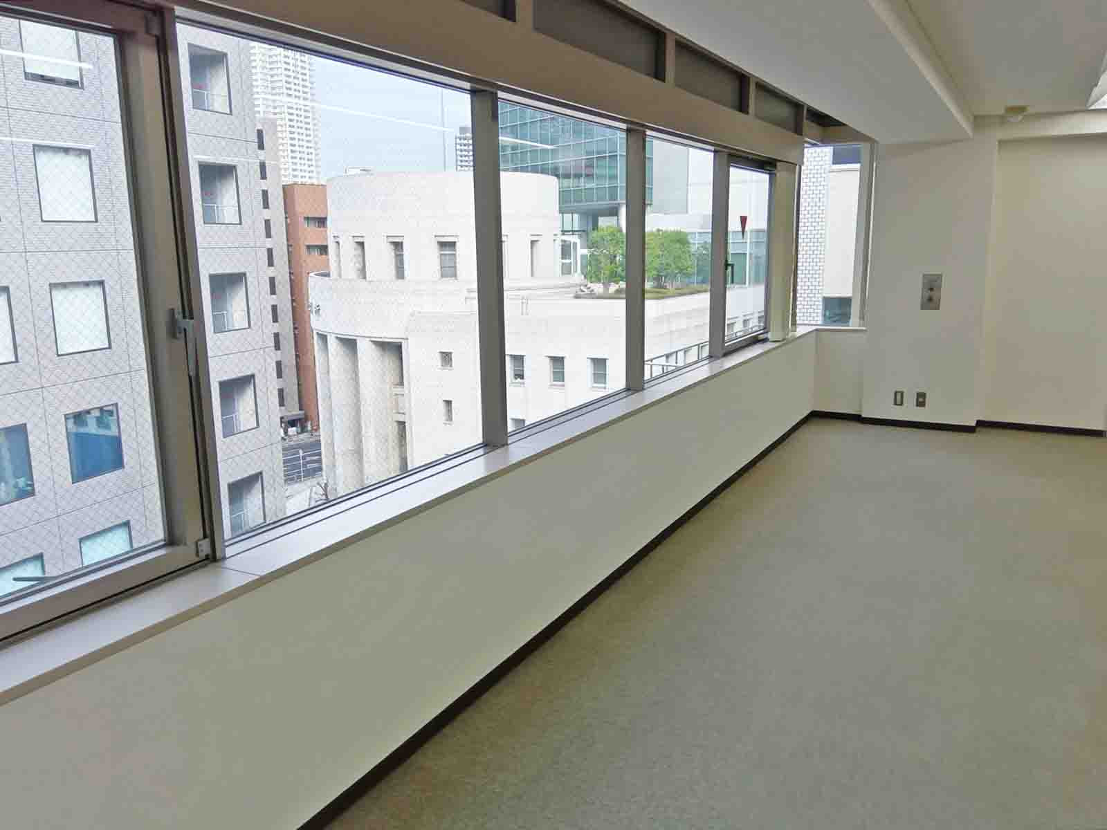 窓際の様子