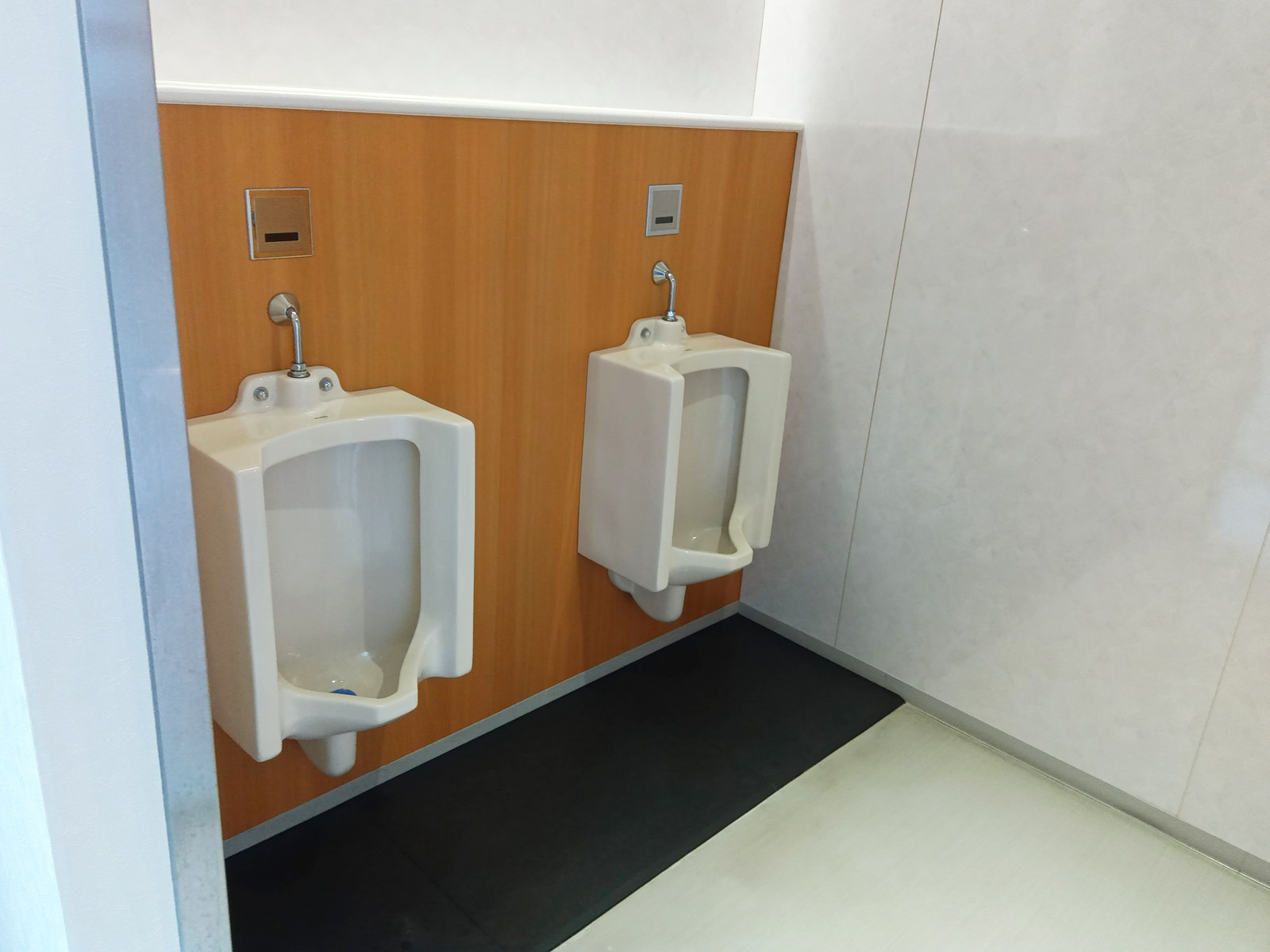 男性用トイレ